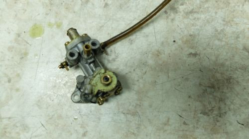 01 Polaris Indy 500 Classic Snowmobile engine oil injector injection pump